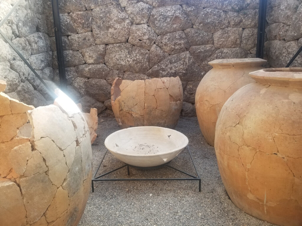 Odysseus speaks with prophet Tiresias