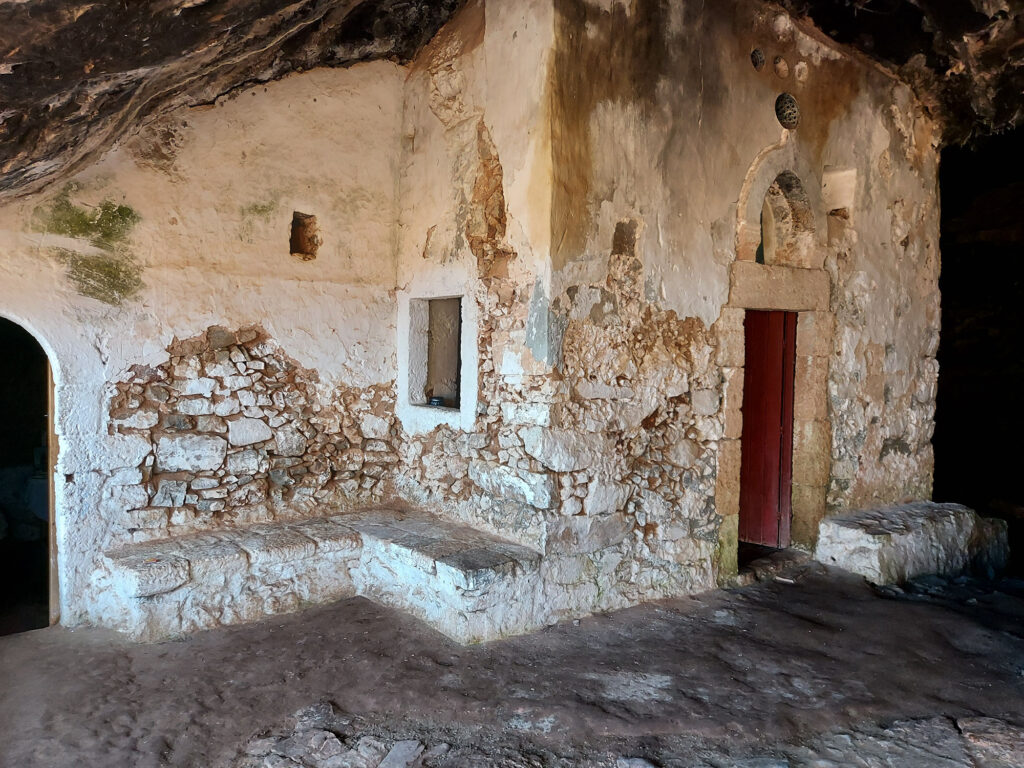 Arkudospilios cave, Crete